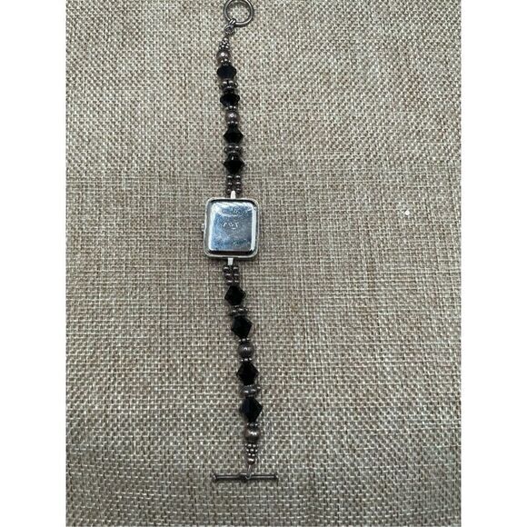 Vintage Geneva Womens Watch Black and Silver Beaded Band Working - Picture 3 of 8